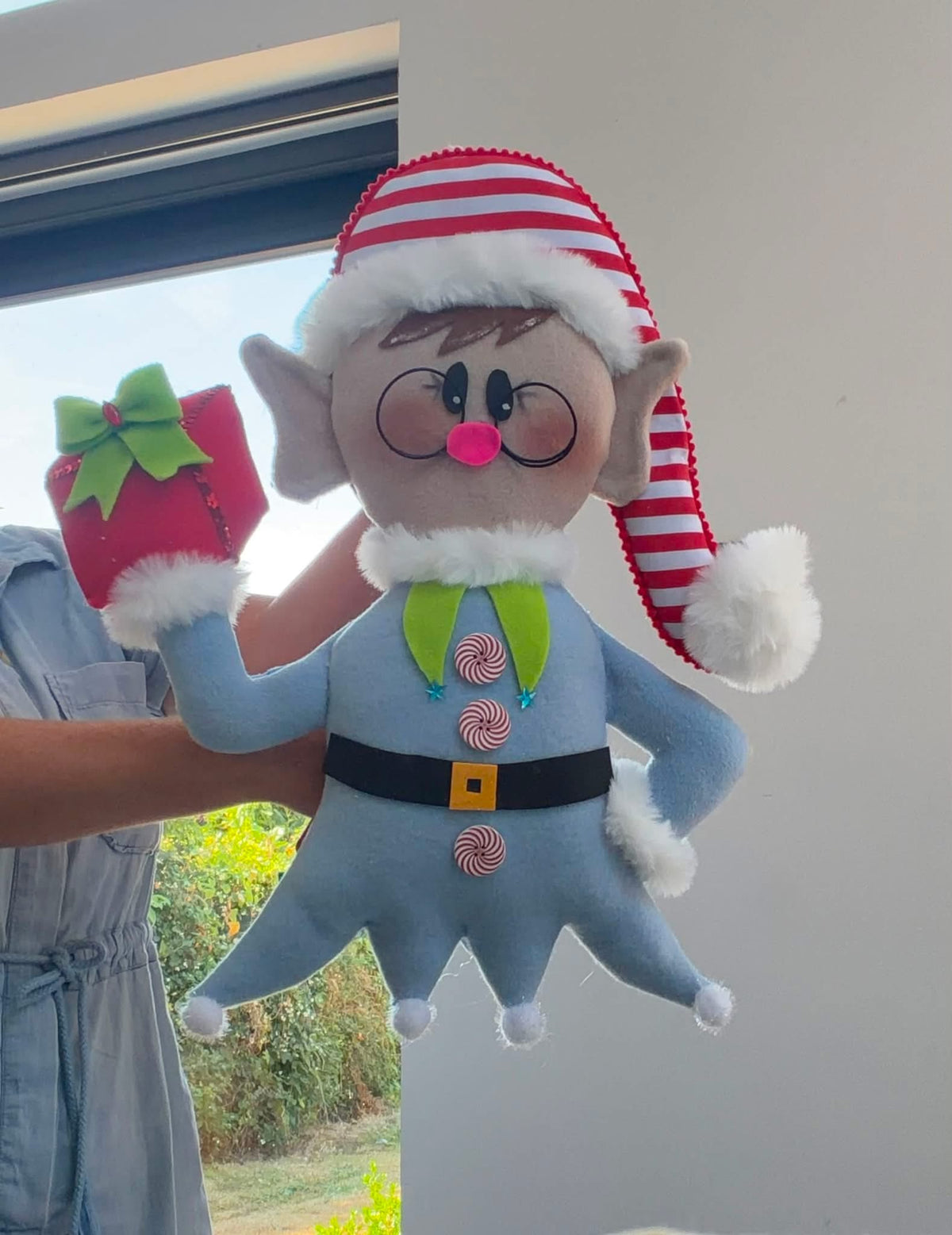 Elf Wreath Attachment Tutorial